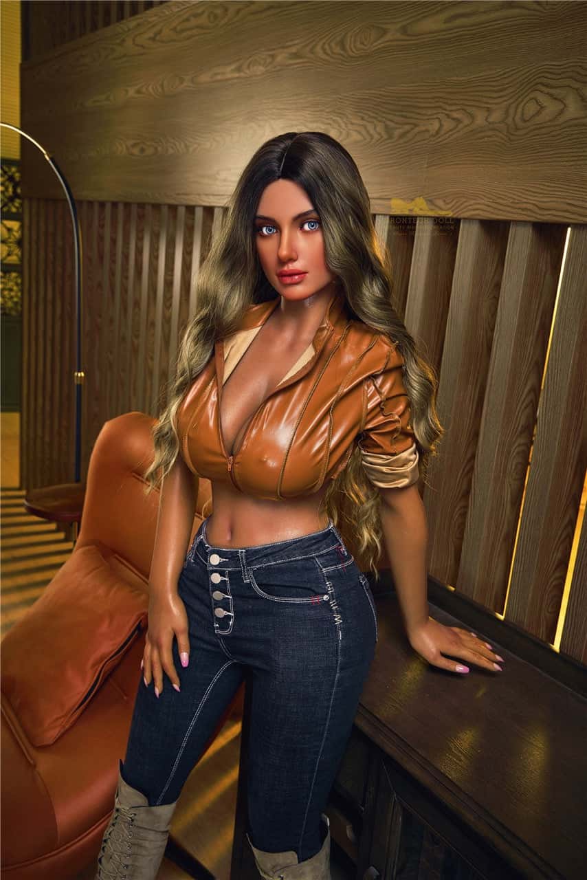 Irontech Doll Hazel S18 Review: Exploring the Features of a 165cm F-Cup Silicone Sex Doll with ROS Option